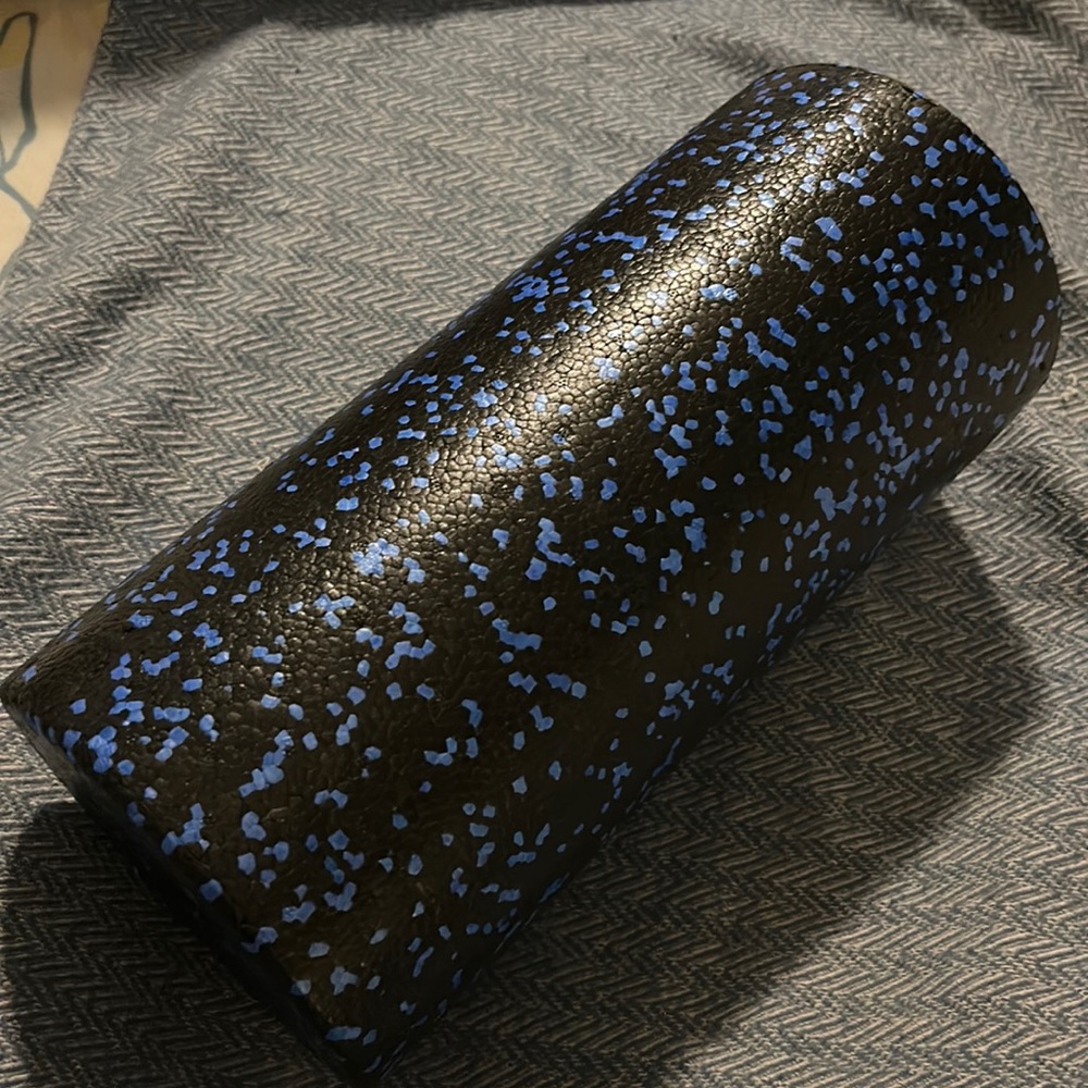 ATHLETIC WORKS 13” foam roller
